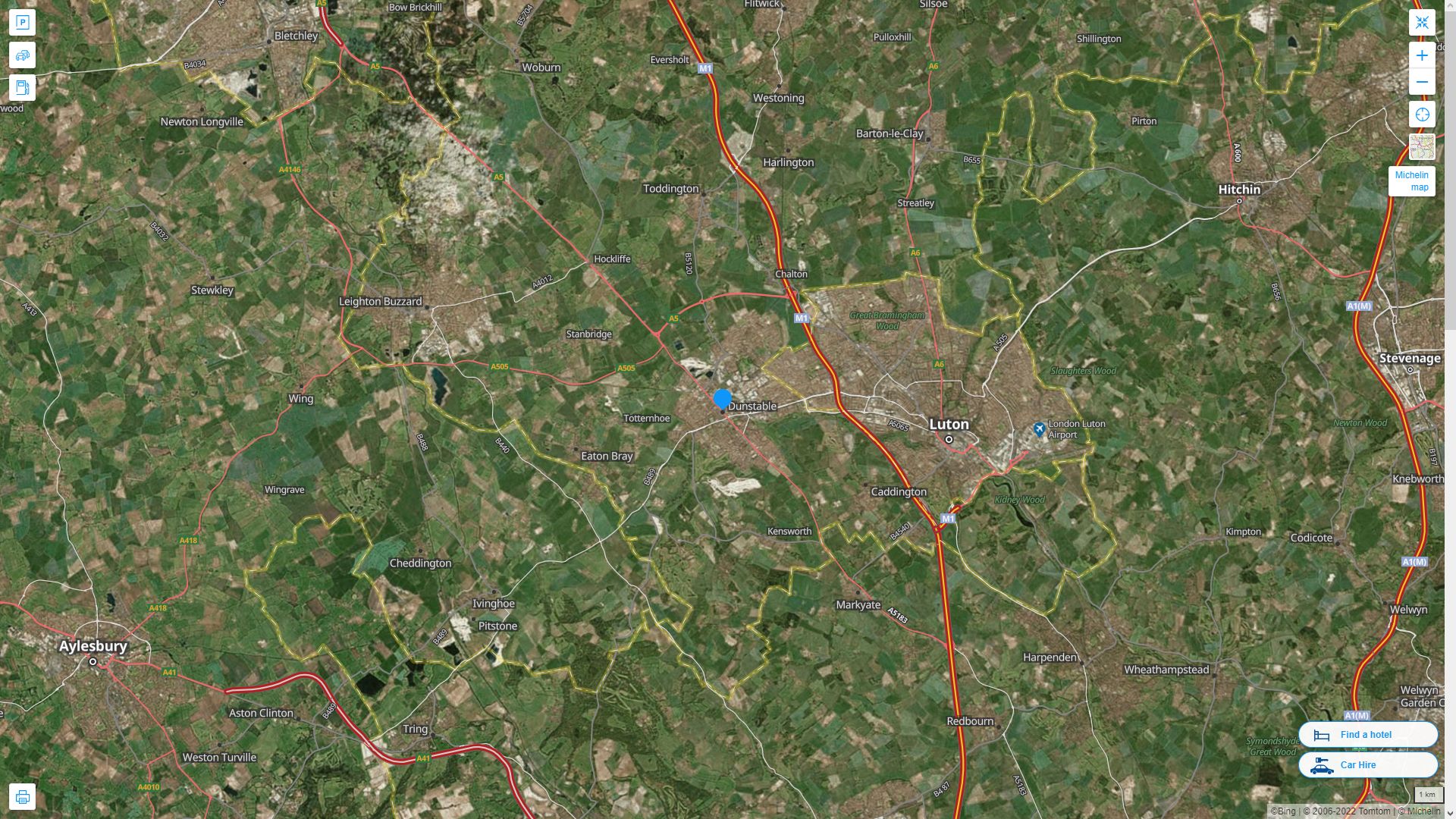Dunstable Highway and Road Map with Satellite View